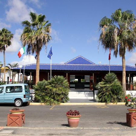 Casa Anna Aparthotel Caleta De Fuste Exterior photo